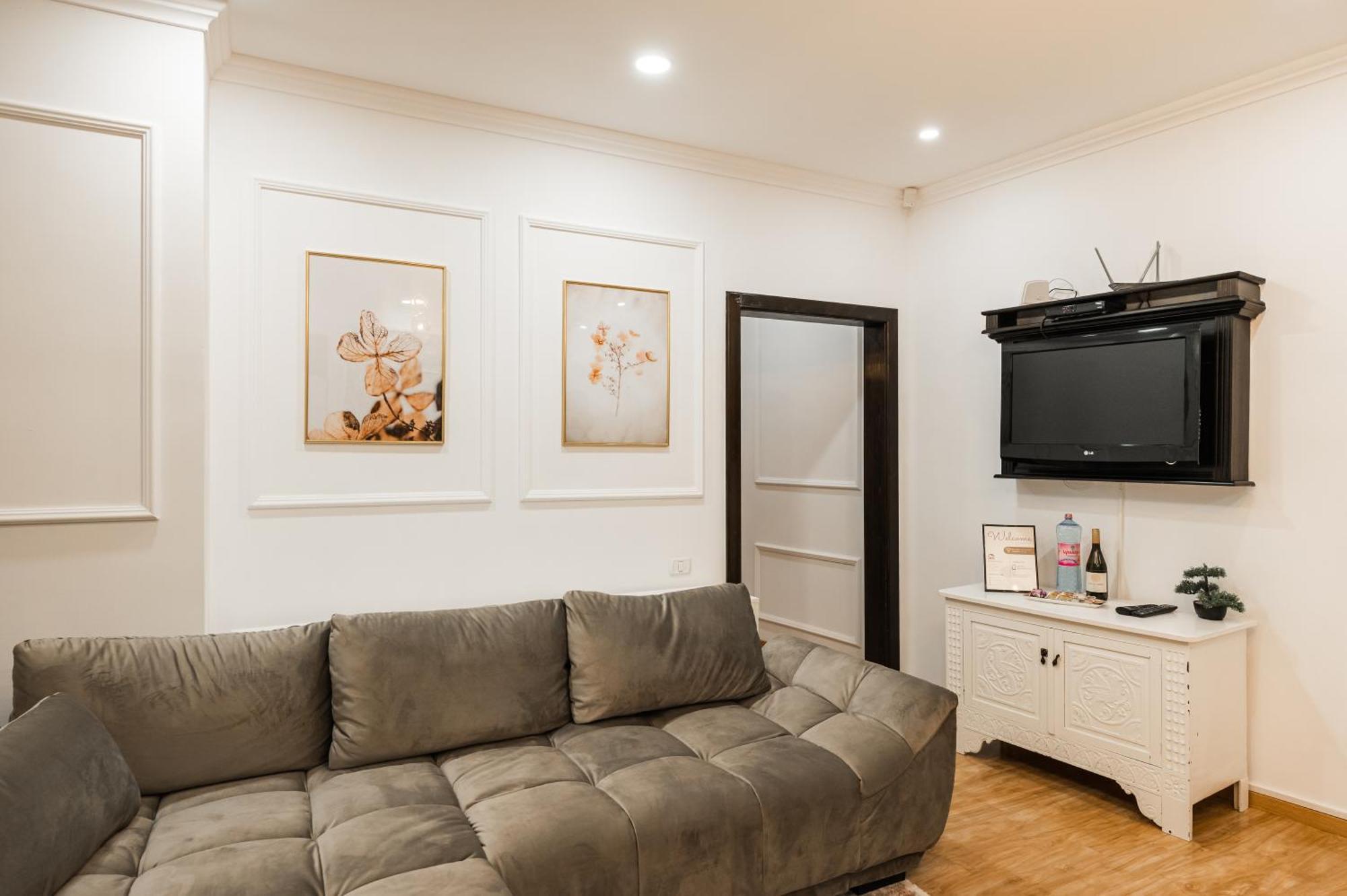 Apartment Apollonia Estate Old Town Big And Luxurious