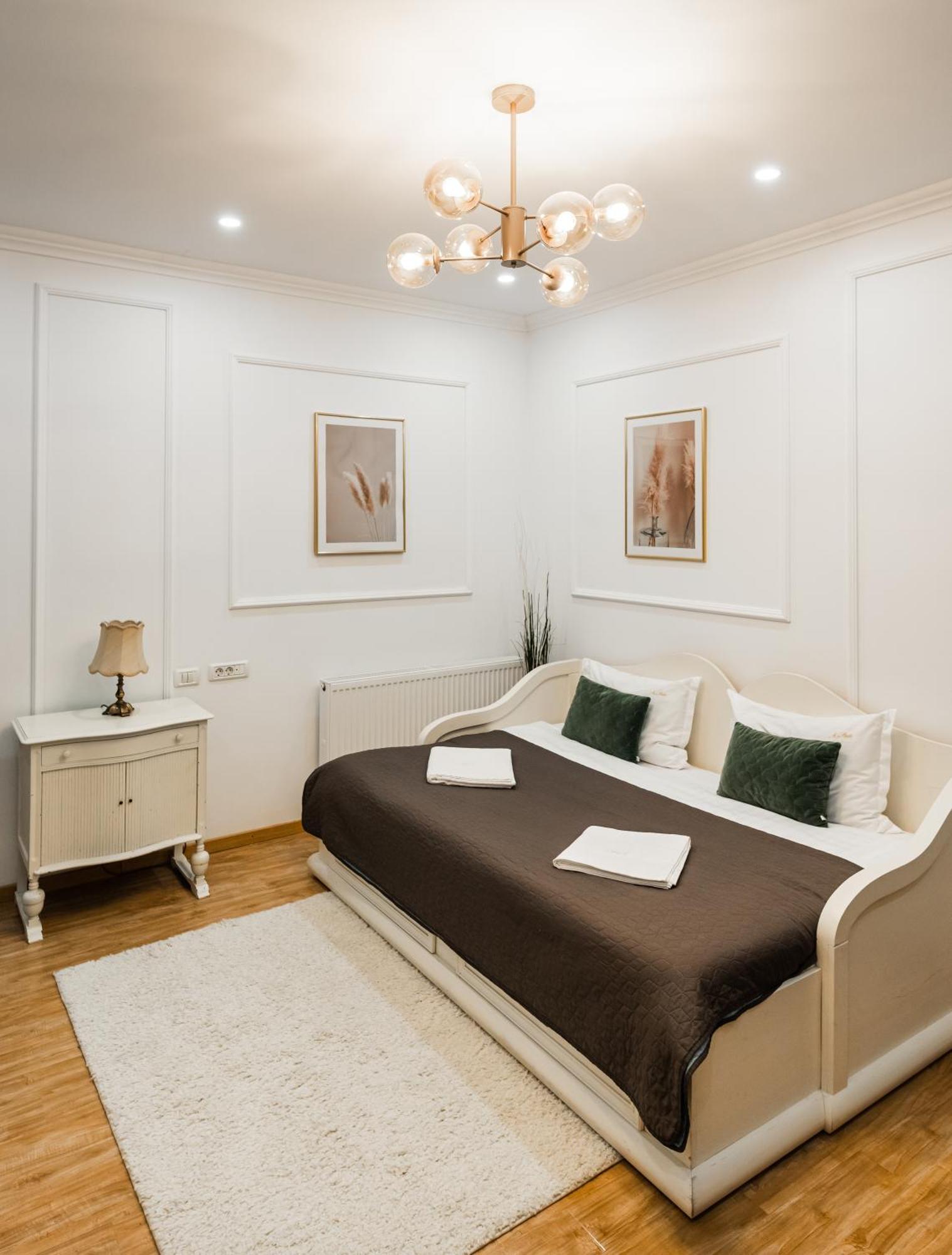 Apollonia Estate Old Town Big And Luxurious Apartment *